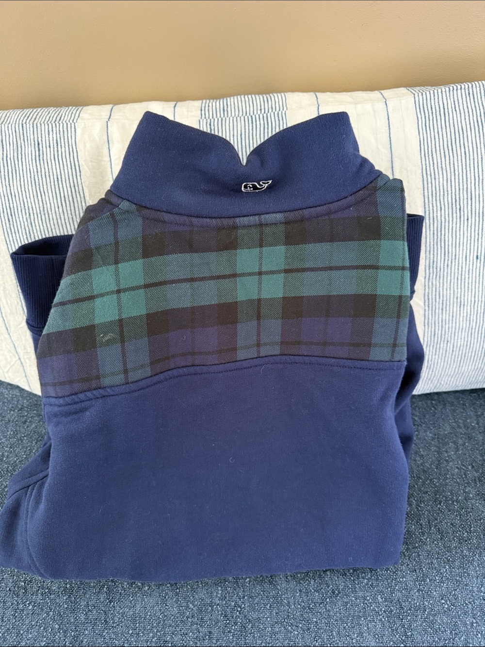 Vineyard Vines Navy Pullover with Green Plaid size M